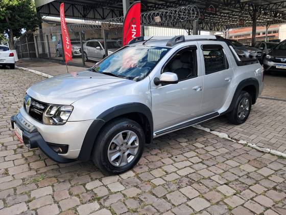 RENAULT DUSTER OROCH 2.0 16V HI-FLEX DYNAMIQUE AUTOMÁTICO